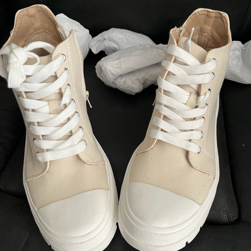 Combat canvas boot